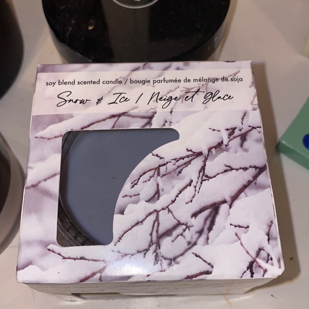 Brand new vanilla candle